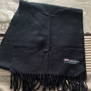 # 4/42 Black Cashmere Scarf with Fringe 100% сashmere